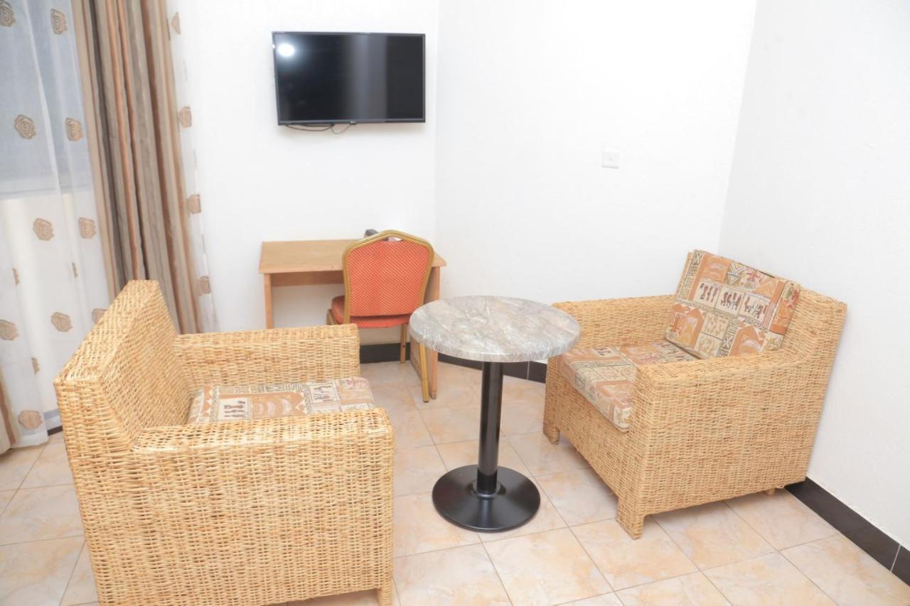 Garden Courts Hotel Masaka Dış mekan fotoğraf