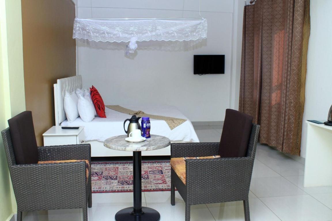 Garden Courts Hotel Masaka Dış mekan fotoğraf